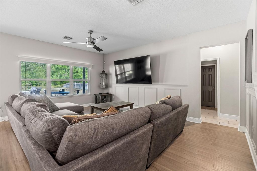 Image 11 of property listing at 3481 MIDDLEBROOK PL, St Cloud, FL 34773