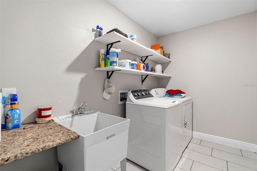 Image 23 of property listing at 3481 MIDDLEBROOK PL, St Cloud, FL 34773