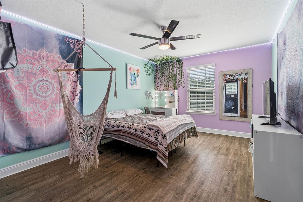 Image 25 of property listing at 3481 MIDDLEBROOK PL, St Cloud, FL 34773