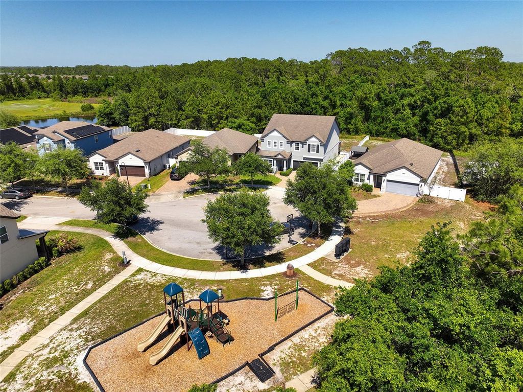 Image 36 of property listing at 3481 MIDDLEBROOK PL, St Cloud, FL 34773