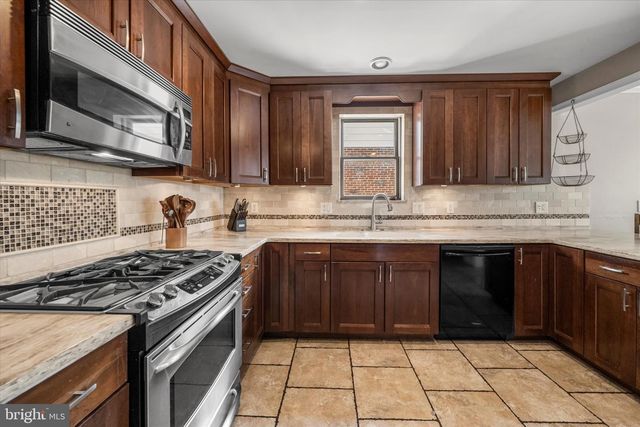 213 TAYLOR RD, Wilmington, DE 19804