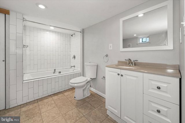 213 TAYLOR RD, Wilmington, DE 19804