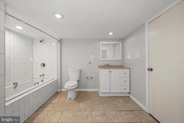 213 TAYLOR RD, Wilmington, DE 19804