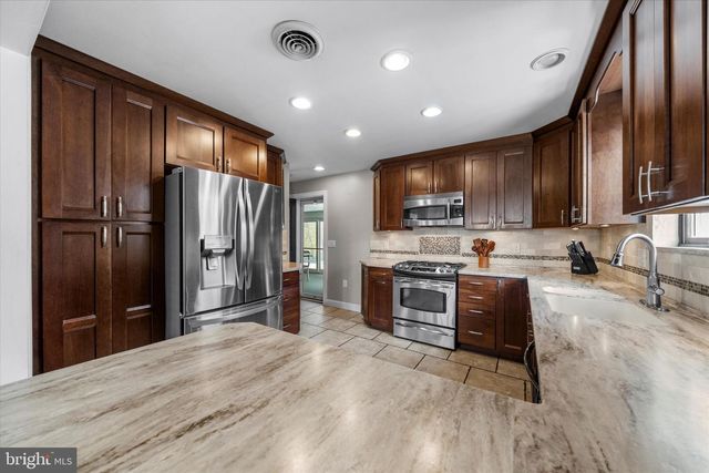 213 TAYLOR RD, Wilmington, DE 19804