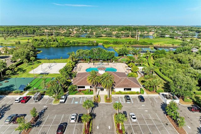 9035 WILLOWBROOK CIRCLE, Bradenton, FL 34212