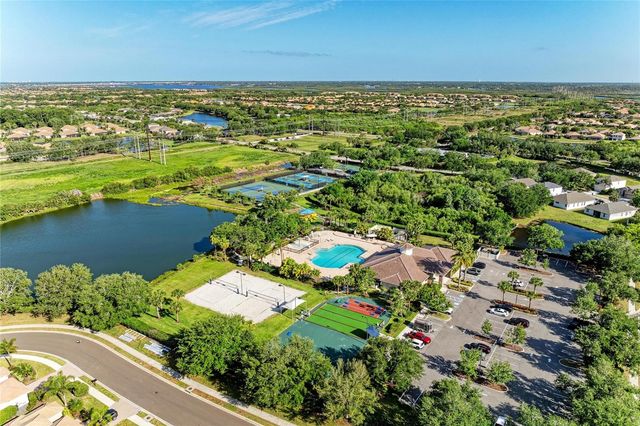 9035 WILLOWBROOK CIRCLE, Bradenton, FL 34212