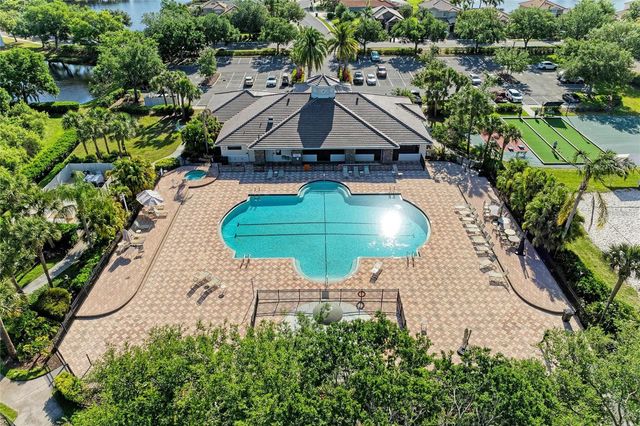 9035 WILLOWBROOK CIRCLE, Bradenton, FL 34212