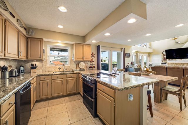 3908 Bridge Harbor Drive, Galveston, TX 77554