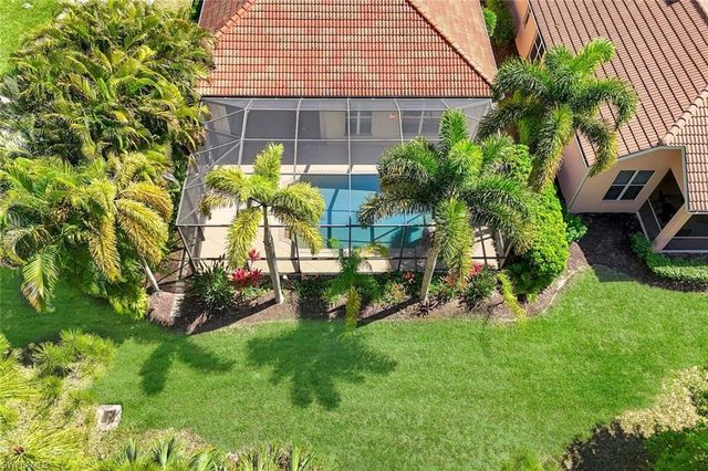 6119 Manchester PL, Naples, FL 34110