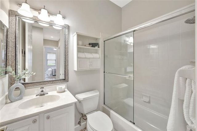 6119 Manchester PL, Naples, FL 34110