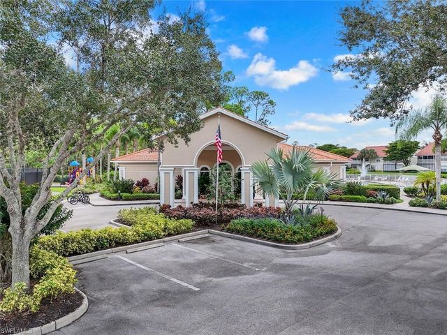6119 Manchester PL, Naples, FL 34110