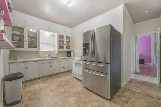 404 S Morris Street, Gainesville, TX 76240