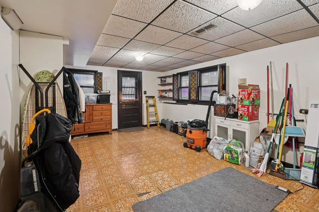 7605 Banks Street, Justice, IL 60458