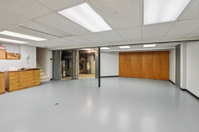 7605 Banks Street, Justice, IL 60458