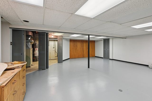 7605 Banks Street, Justice, IL 60458