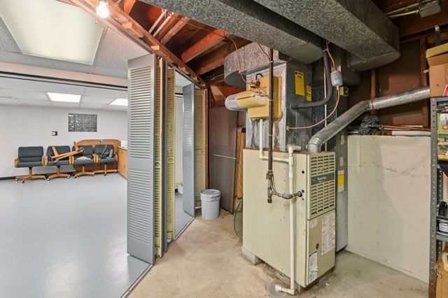 7605 Banks Street, Justice, IL 60458