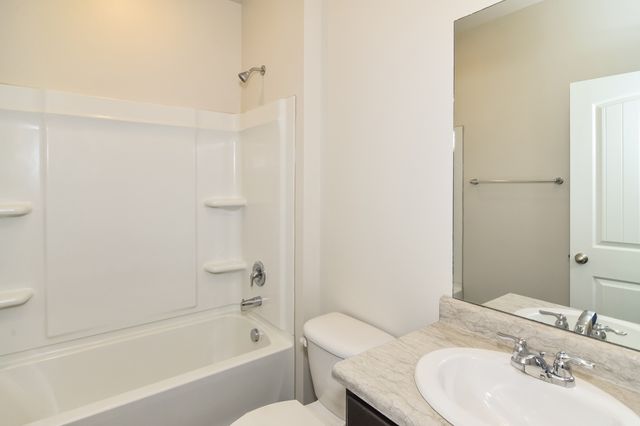 1072 Pepper Stone Dr, Lebanon, TN 37087