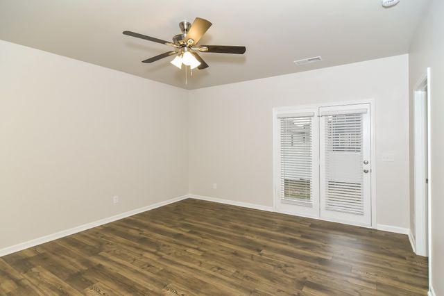 1072 Pepper Stone Dr, Lebanon, TN 37087