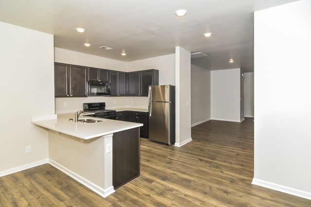 1072 Pepper Stone Dr, Lebanon, TN 37087