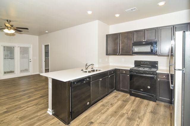 1072 Pepper Stone Dr, Lebanon, TN 37087