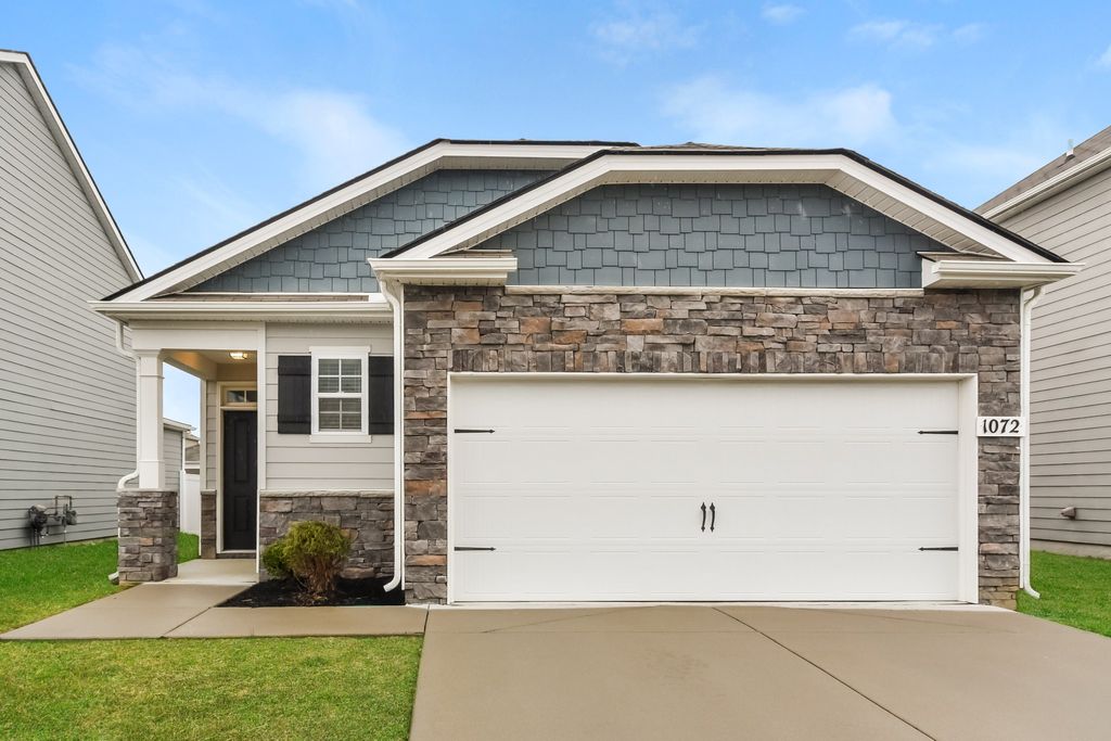 1072 Pepper Stone Dr, Lebanon, TN 37087