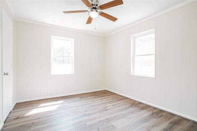 1632 E Crestway Drive, West Tawakoni, TX 75474