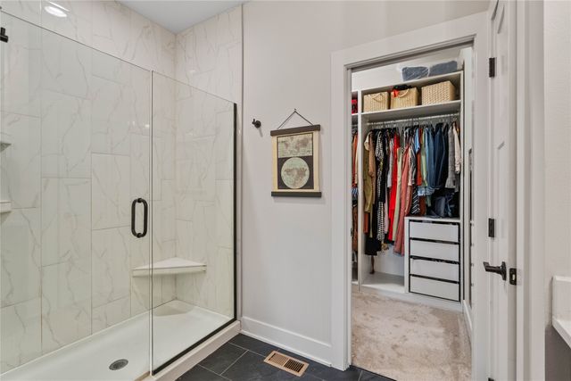 14737 Stonecrop Drive, Urbandale, IA 50323