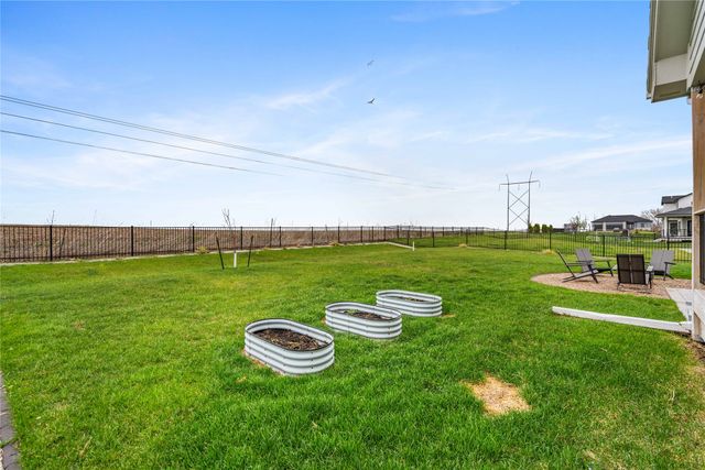 14737 Stonecrop Drive, Urbandale, IA 50323