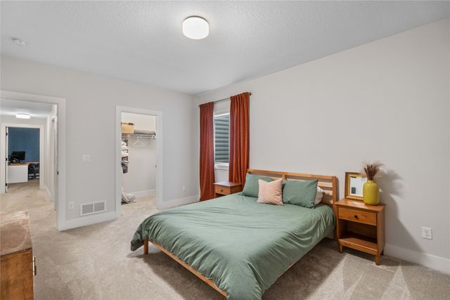 14737 Stonecrop Drive, Urbandale, IA 50323