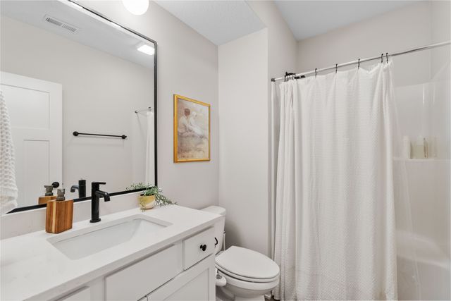 14737 Stonecrop Drive, Urbandale, IA 50323