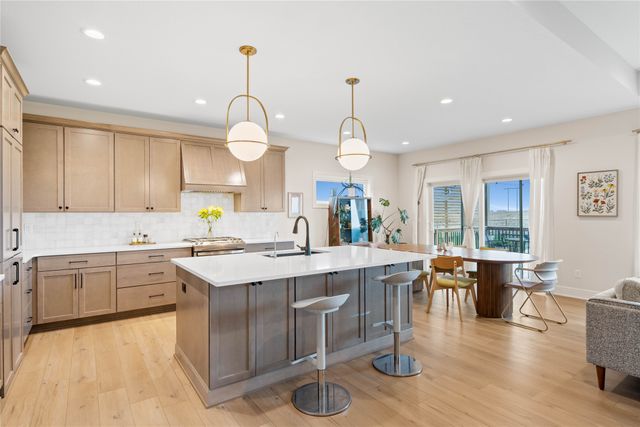 14737 Stonecrop Drive, Urbandale, IA 50323