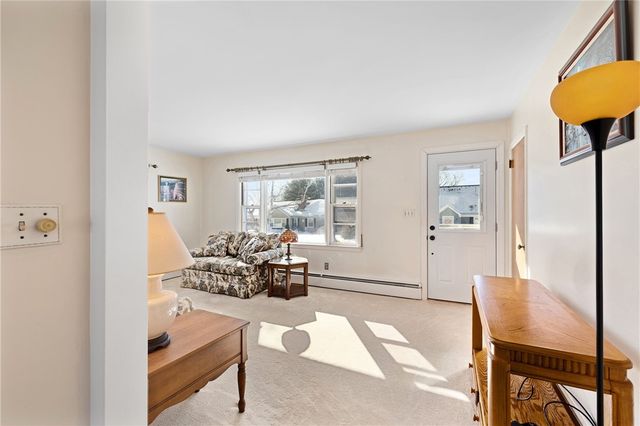 106 Wannamoisett Road, East Providence, RI 02914