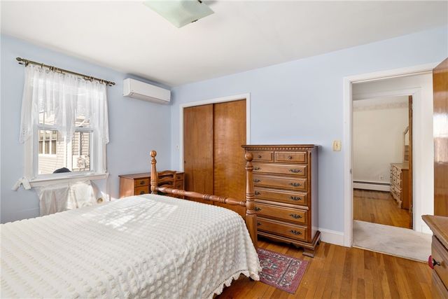 106 Wannamoisett Road, East Providence, RI 02914