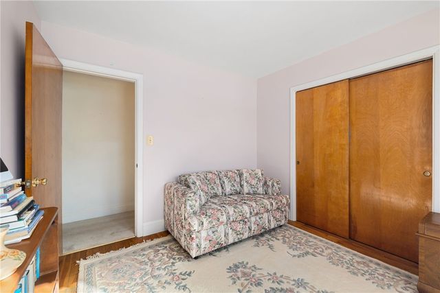 106 Wannamoisett Road, East Providence, RI 02914