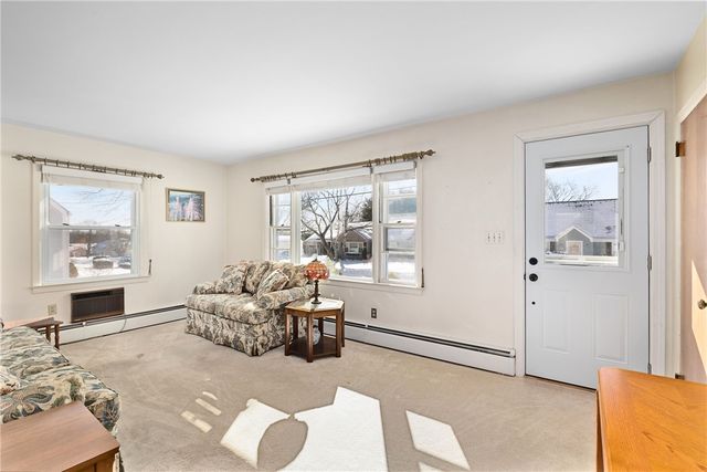 106 Wannamoisett Road, East Providence, RI 02914