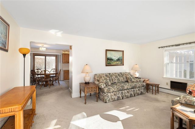 106 Wannamoisett Road, East Providence, RI 02914