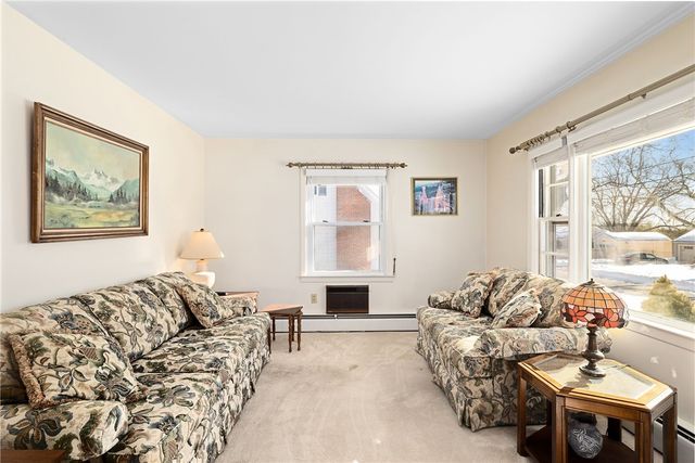 106 Wannamoisett Road, East Providence, RI 02914