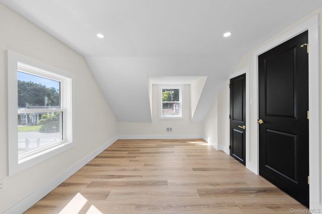 86 E 13th Street, South Huntington, NY 11746