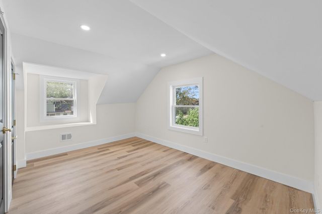 86 E 13th Street, South Huntington, NY 11746