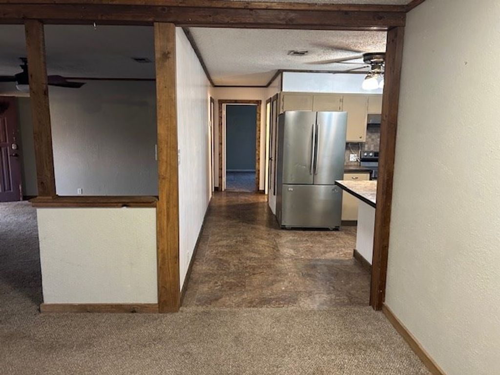 Image 11 of property listing at 812 Commerce St, Sterling City, TX 76951