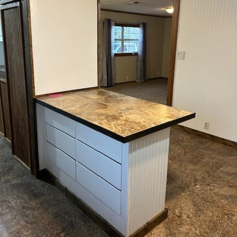 Image 14 of property listing at 812 Commerce St, Sterling City, TX 76951