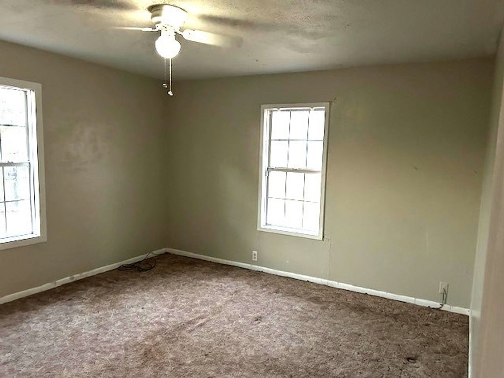Image 18 of property listing at 812 Commerce St, Sterling City, TX 76951