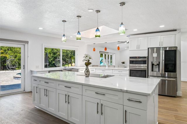 11295 131ST STREET, Largo, FL 33774