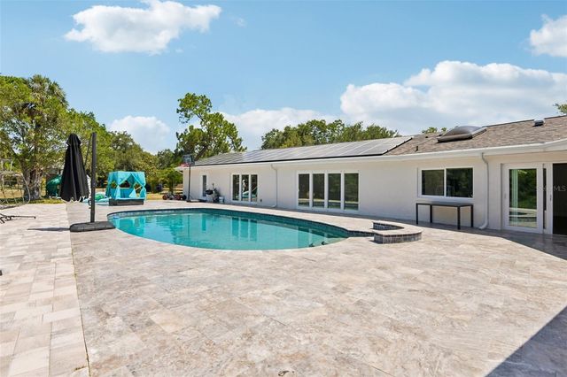 11295 131ST STREET, Largo, FL 33774