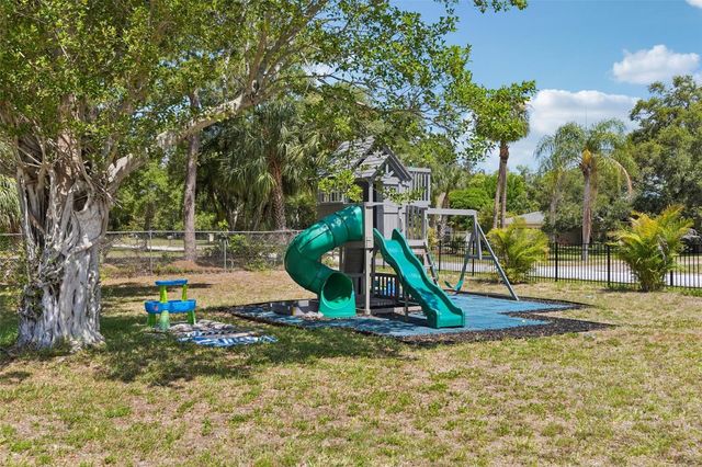 11295 131ST STREET, Largo, FL 33774