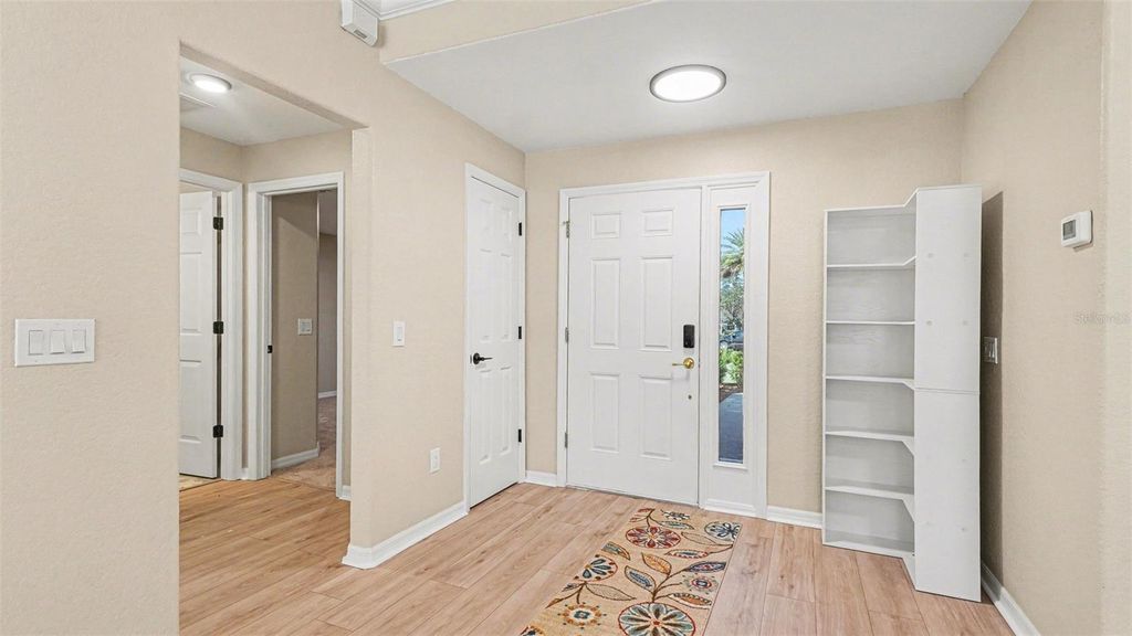 Image 4 of property listing at 13062 SE 89TH CIRCLE, Summerfield, FL 34491