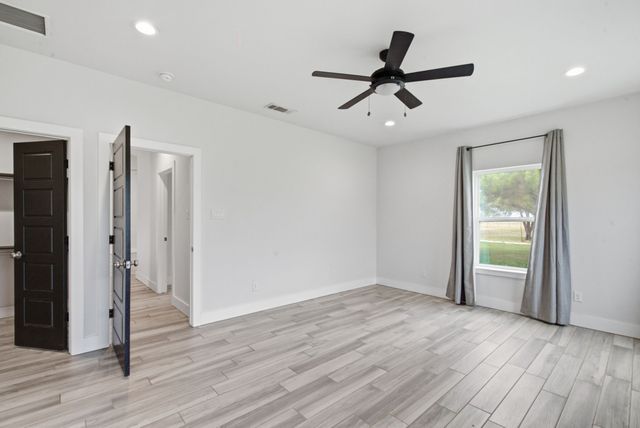 5599 S Fm 113, Millsap, TX 76066