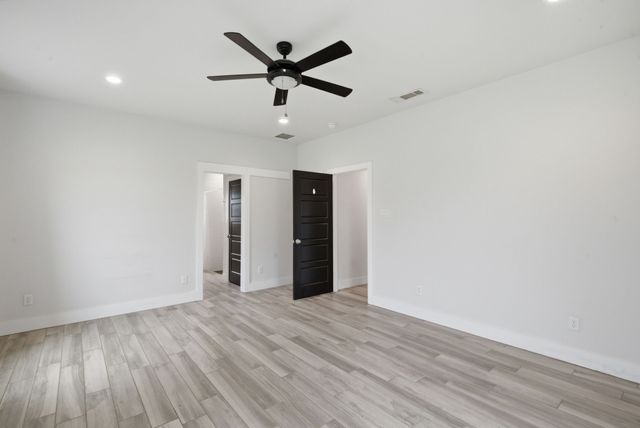 5599 S Fm 113, Millsap, TX 76066