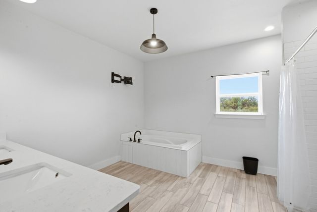 5599 S Fm 113, Millsap, TX 76066
