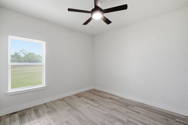 5599 S Fm 113, Millsap, TX 76066